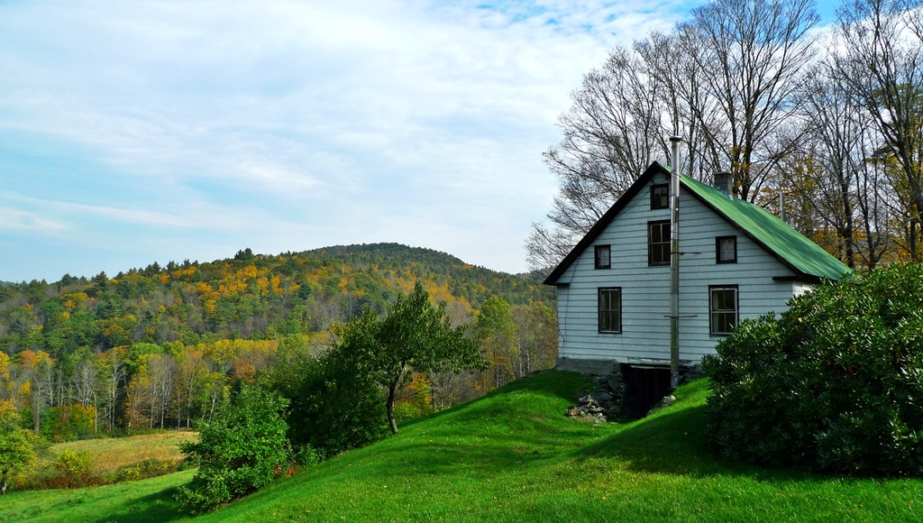 Vermont Farmhouse by soboy5