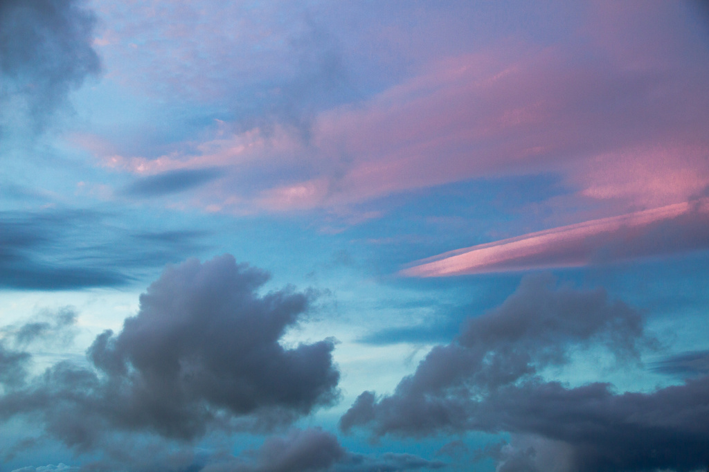 Marshmellow Sky by helenw2