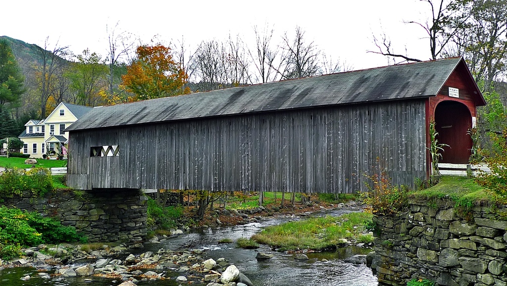 Green River Covered Bridge, side view by soboy5