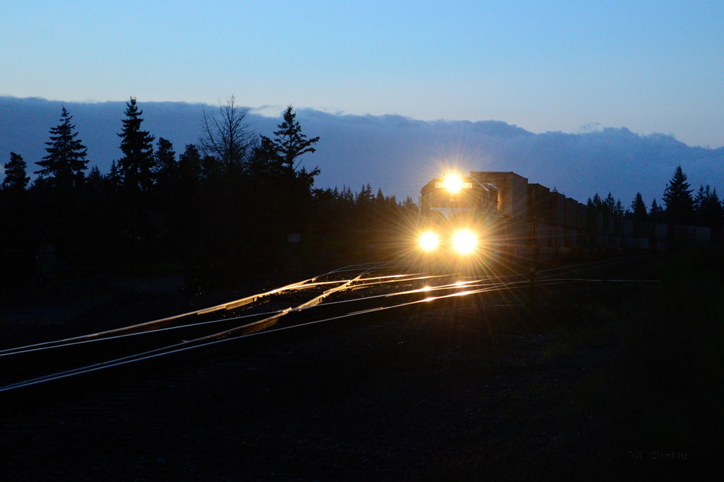 The Morning Train by byrdlip