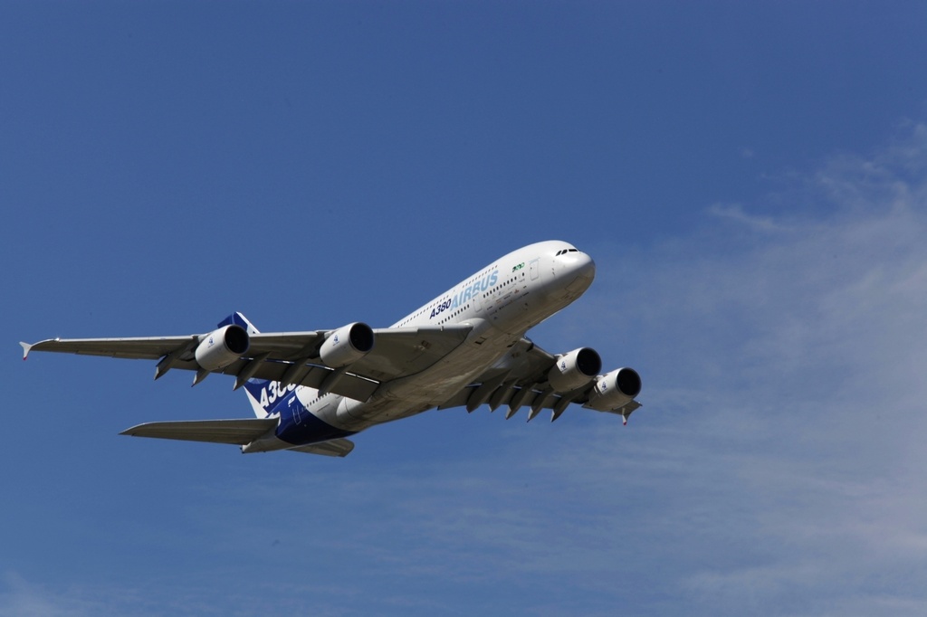 Airbus 380 by netkonnexion