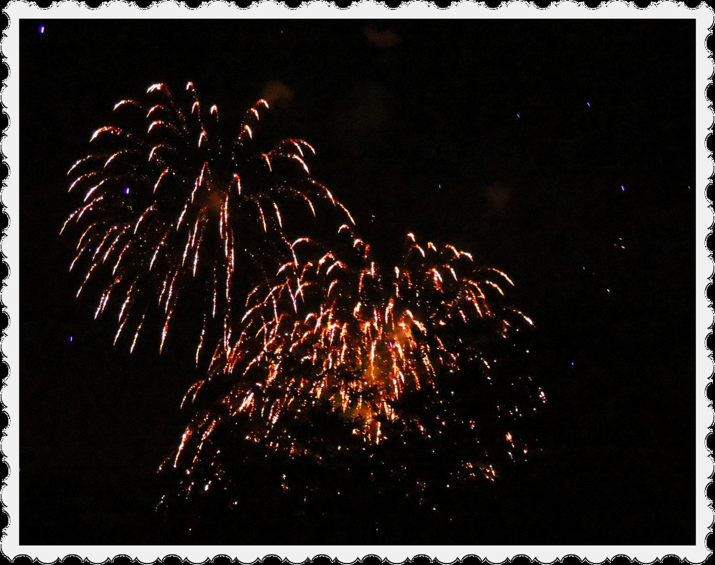 Fireworks by rosiekind