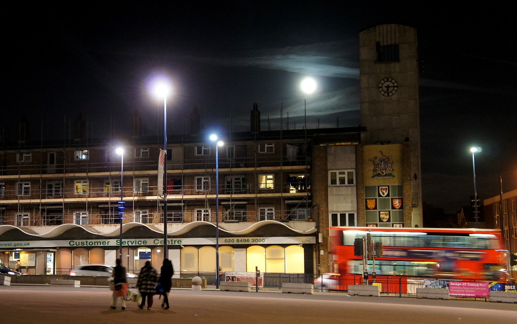 Moon over Walthamstow by boxplayer