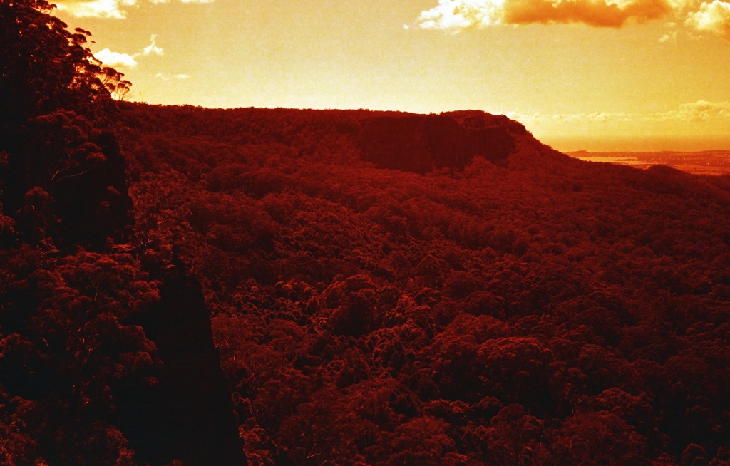 Mt Murray look down  by peterdegraaff