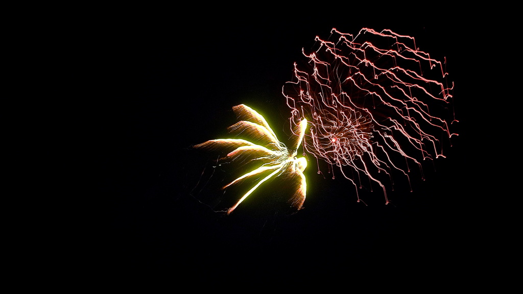Fireworks 2 by maggiemae