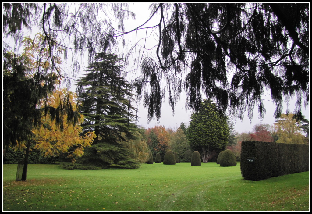 Autumn at Madingley Hall by busylady