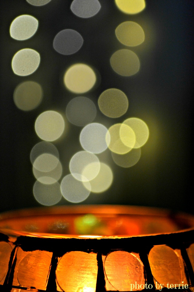 Setting the mood for bokeh by teodw