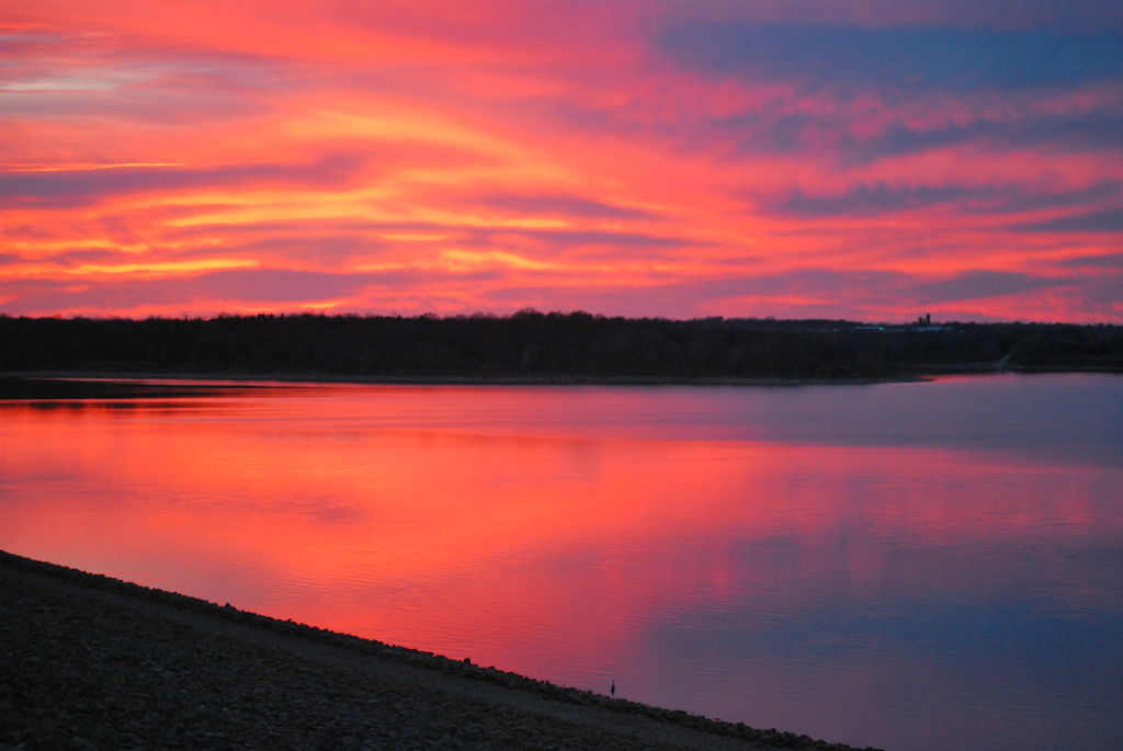 Pomona Lake Sunset by kareenking