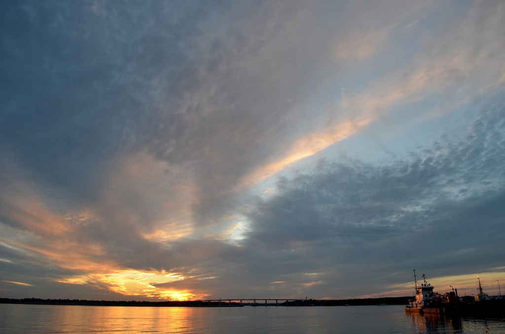 Sunset at The Battery, Charleston, SC by congaree