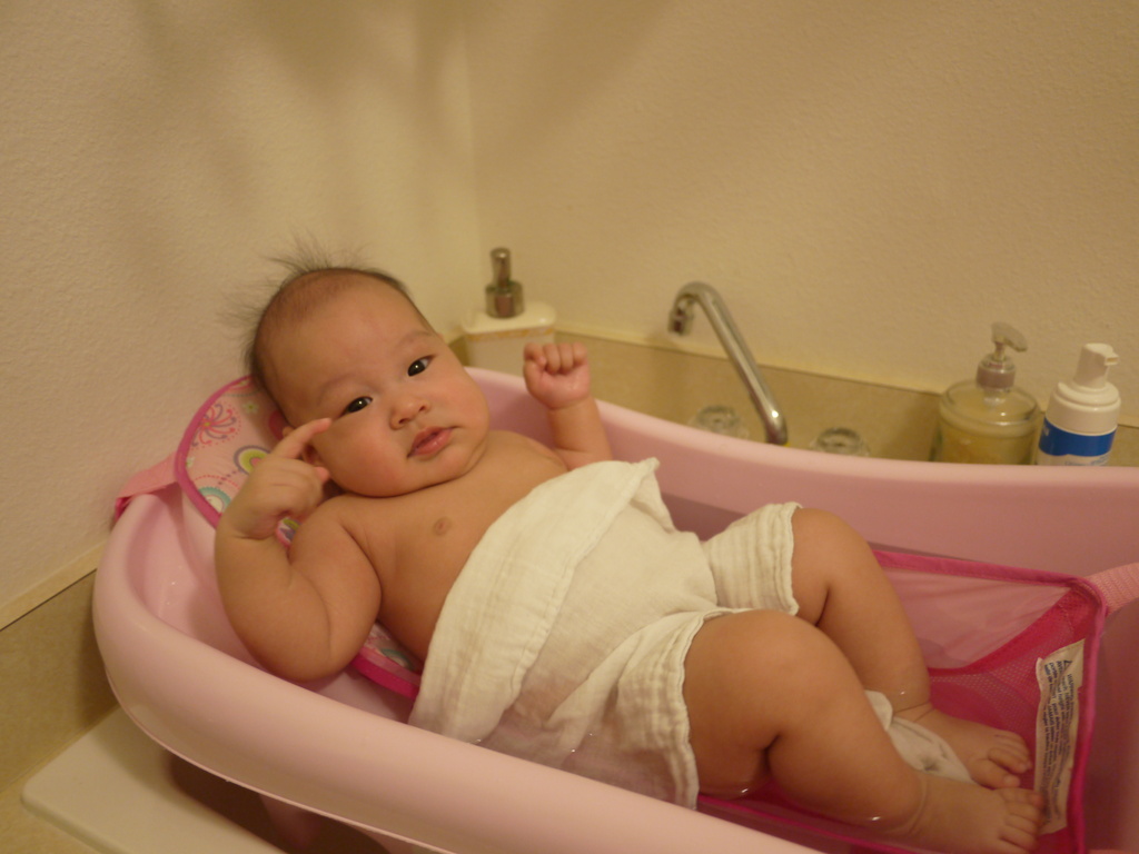 愛洗澡的寶寶 by iamcathy