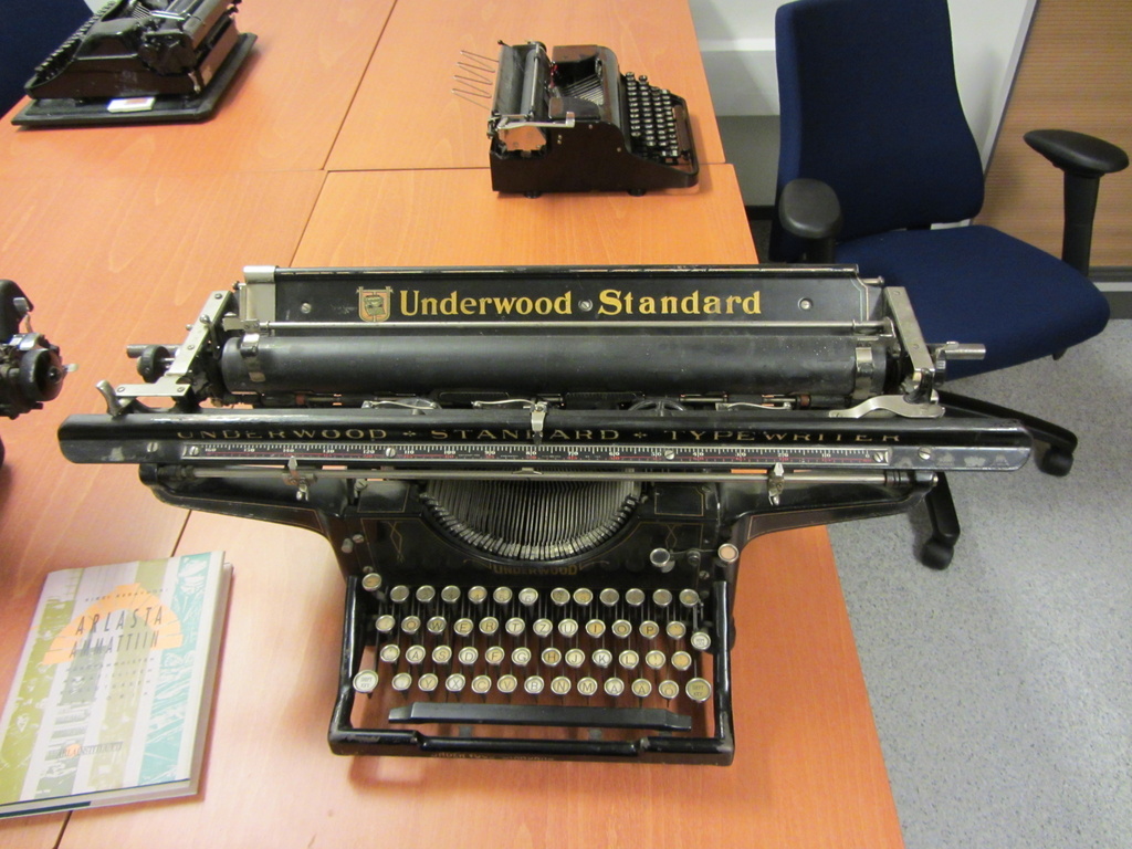 Underwood Standard #3 18in IMG_6052 by annelis