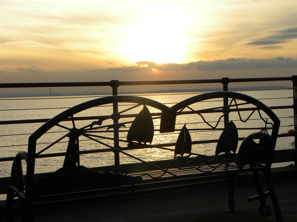Sunset from Southend pier by oldjosh