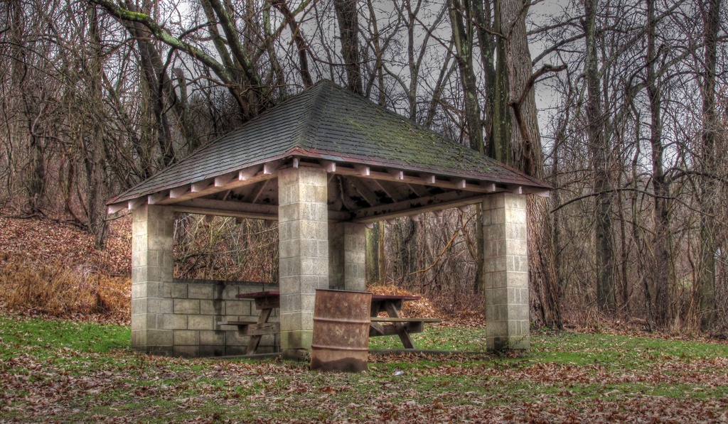 Small picnic shelter by mittens