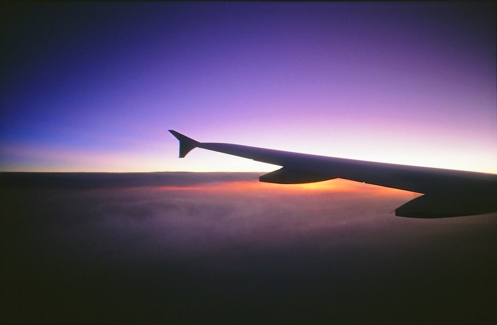 Dawn at 35,000ft by peterdegraaff