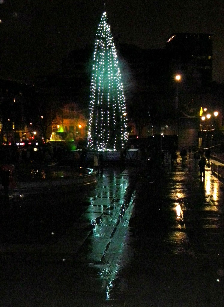 Christmas Reflection London by oldjosh