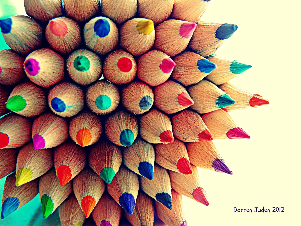 Pencil Tip Flower by darrenboyj