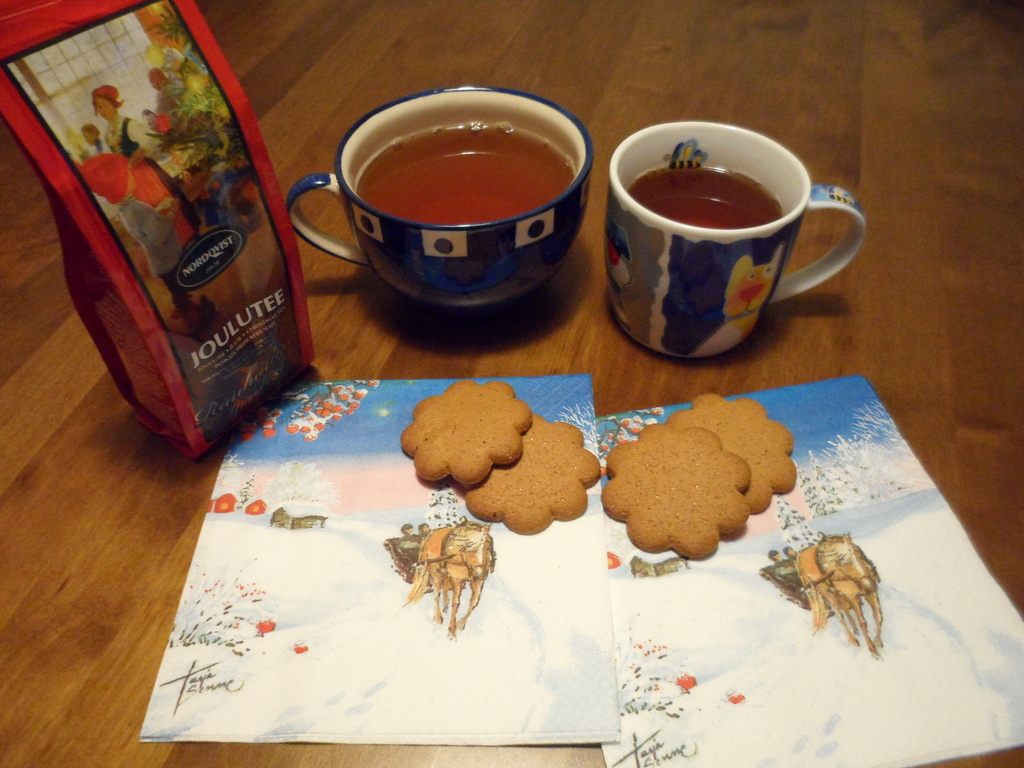 Oh, Christmas Tea... by tiss
