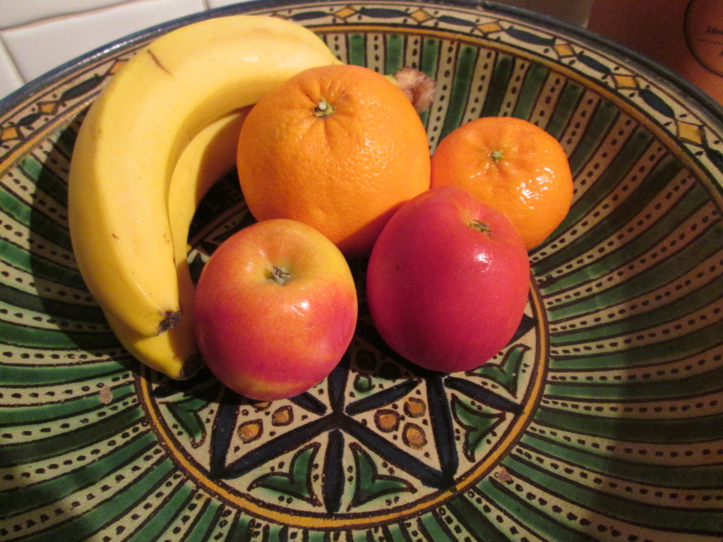 'macro': our fruit bowl by quietpurplehaze