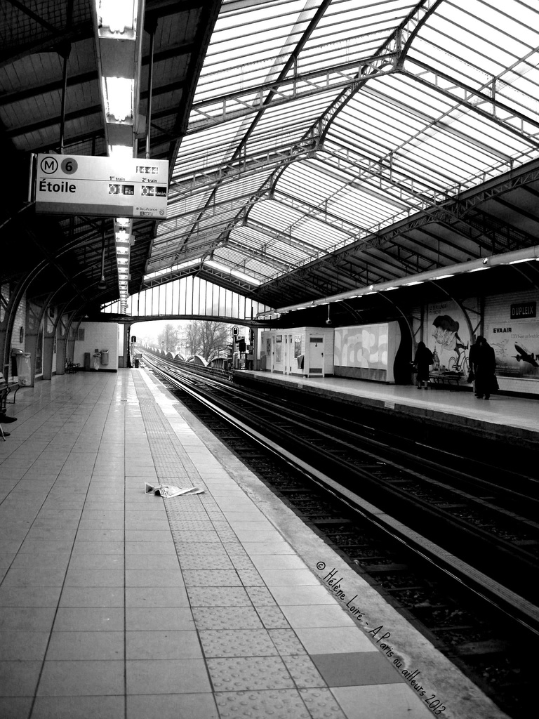 Metro Dupleix by parisouailleurs