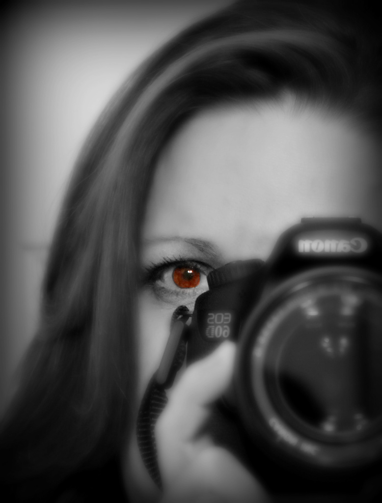 Eye see you! by tara11