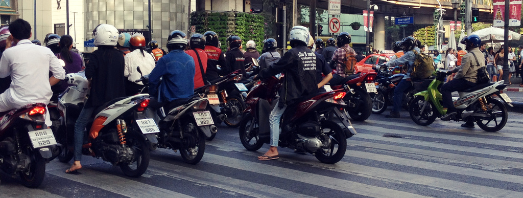 Bangkok Traffic by lily