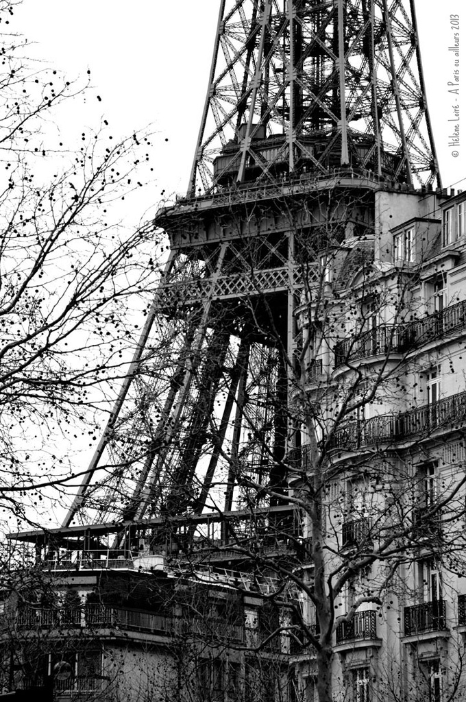 Hide & seek Eiffel Tower #19 by parisouailleurs