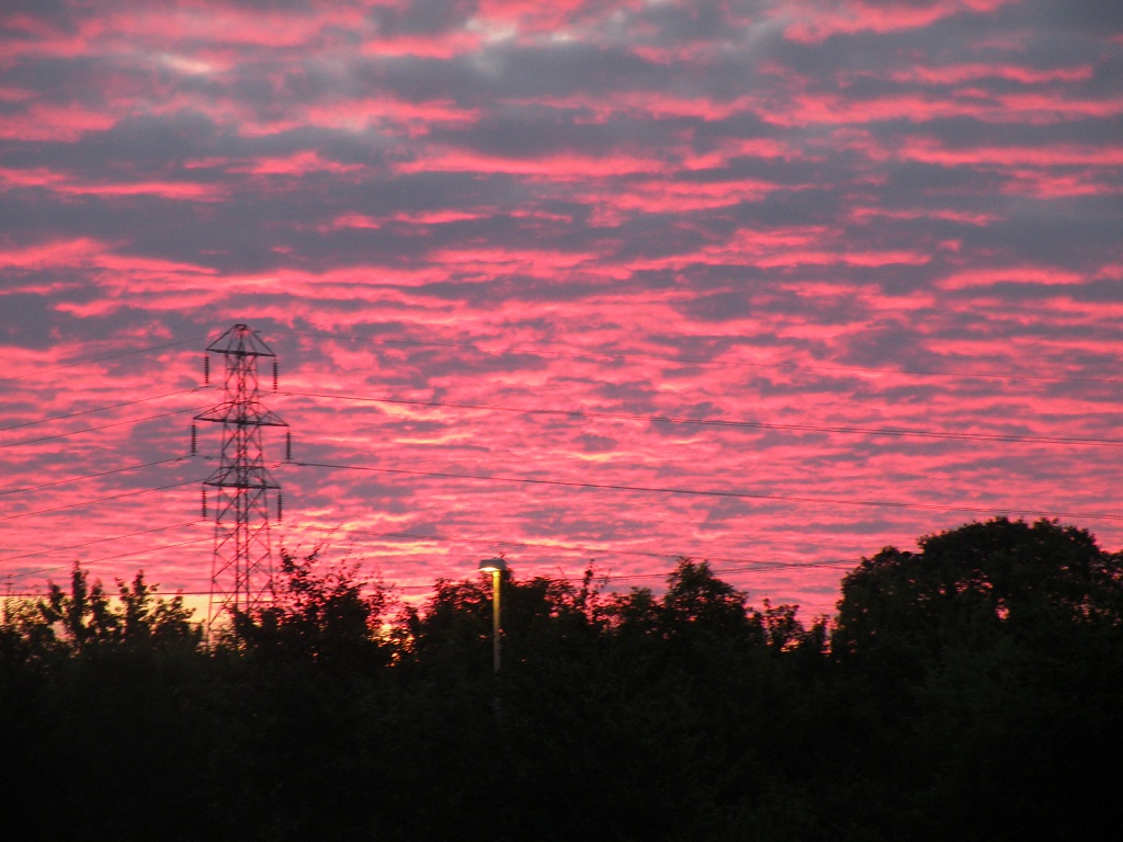 Sunrise over Norwich by manek43509