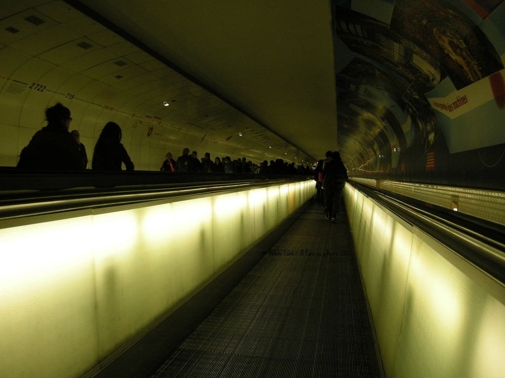 metro Montparnasse Bienvenue by parisouailleurs