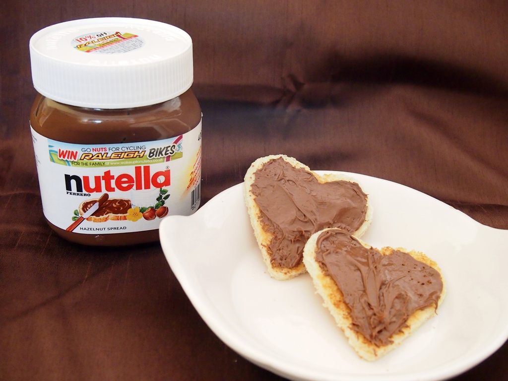 Love Nutella by bizziebeeme