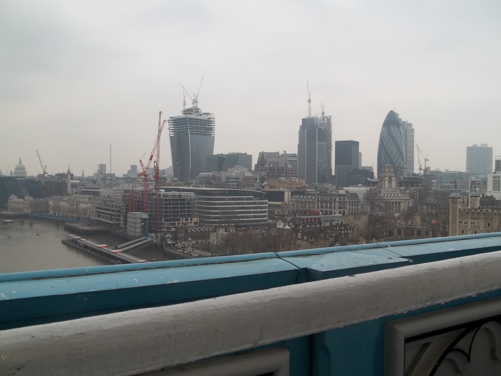 A grey day in London by rosbush