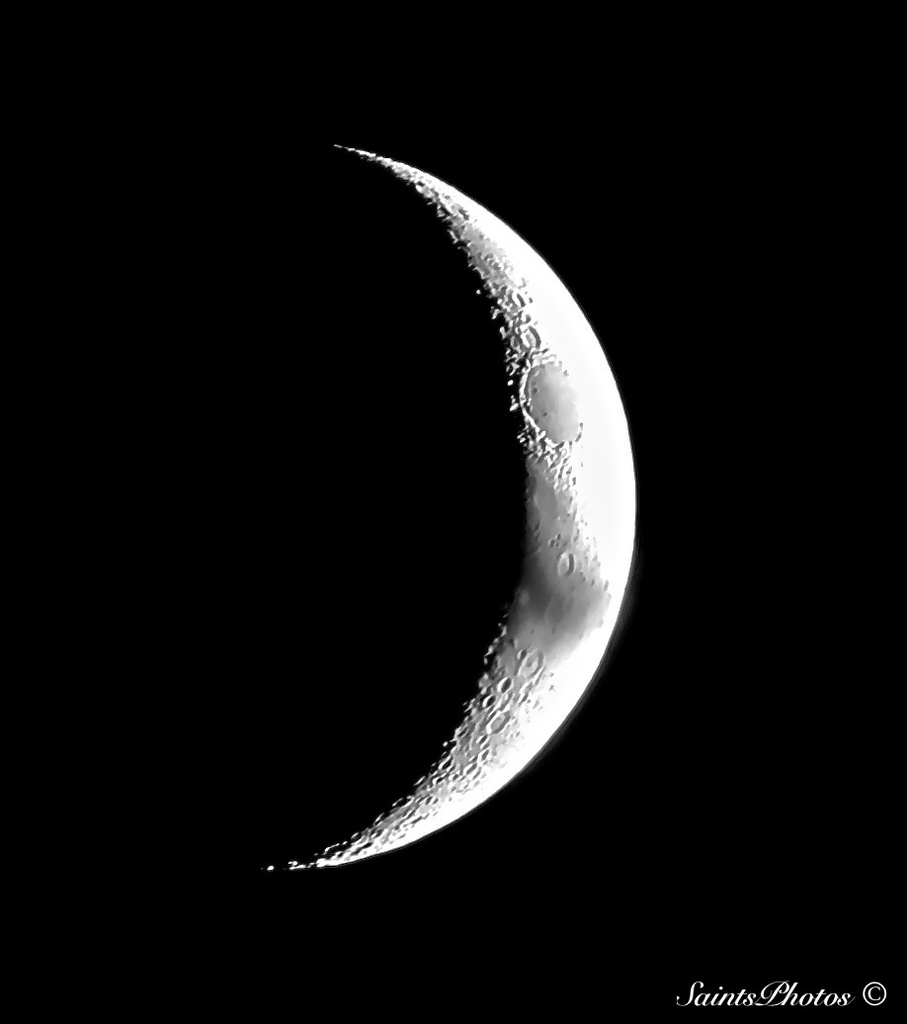 Waxing crescent moon by stcyr1up