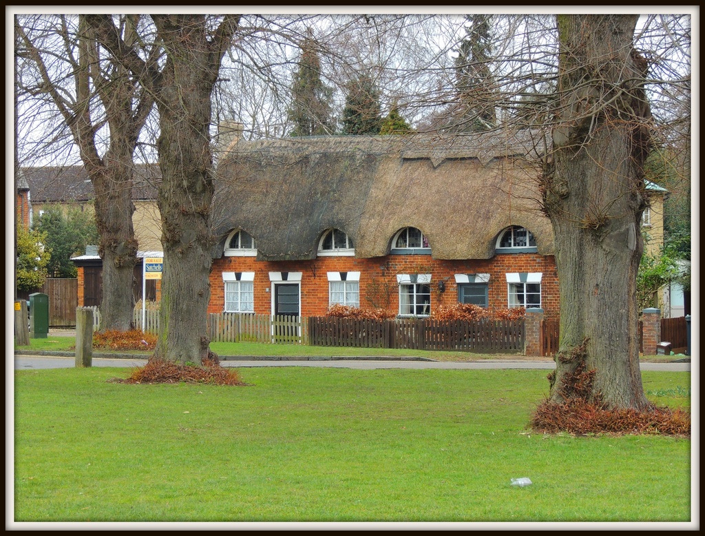 Cottages on The Green, Clophill by rosiekind