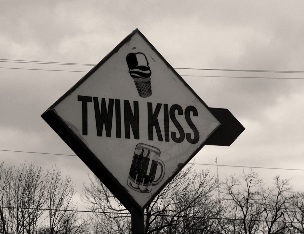 What's Better Than A Kiss? by digitalrn