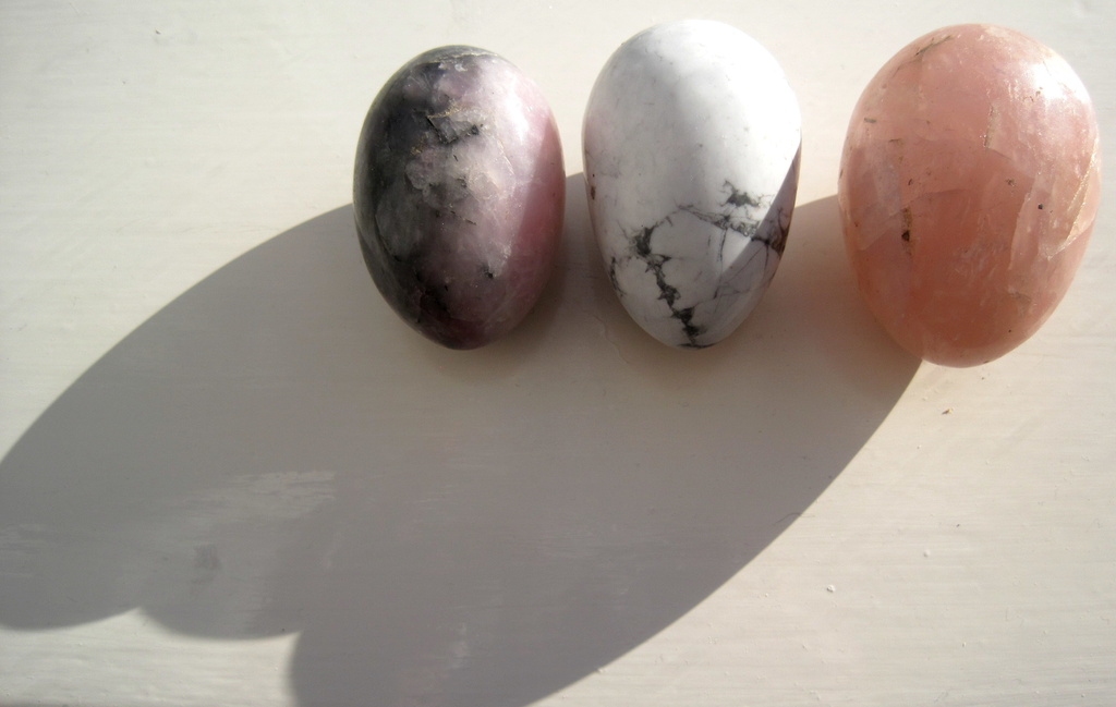 quartz 'eggs'.......... by quietpurplehaze