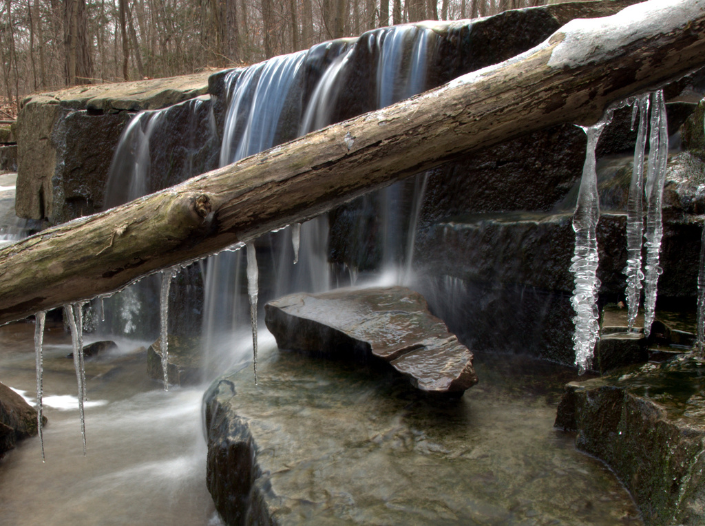 Waterfalls & Icicles by jayberg