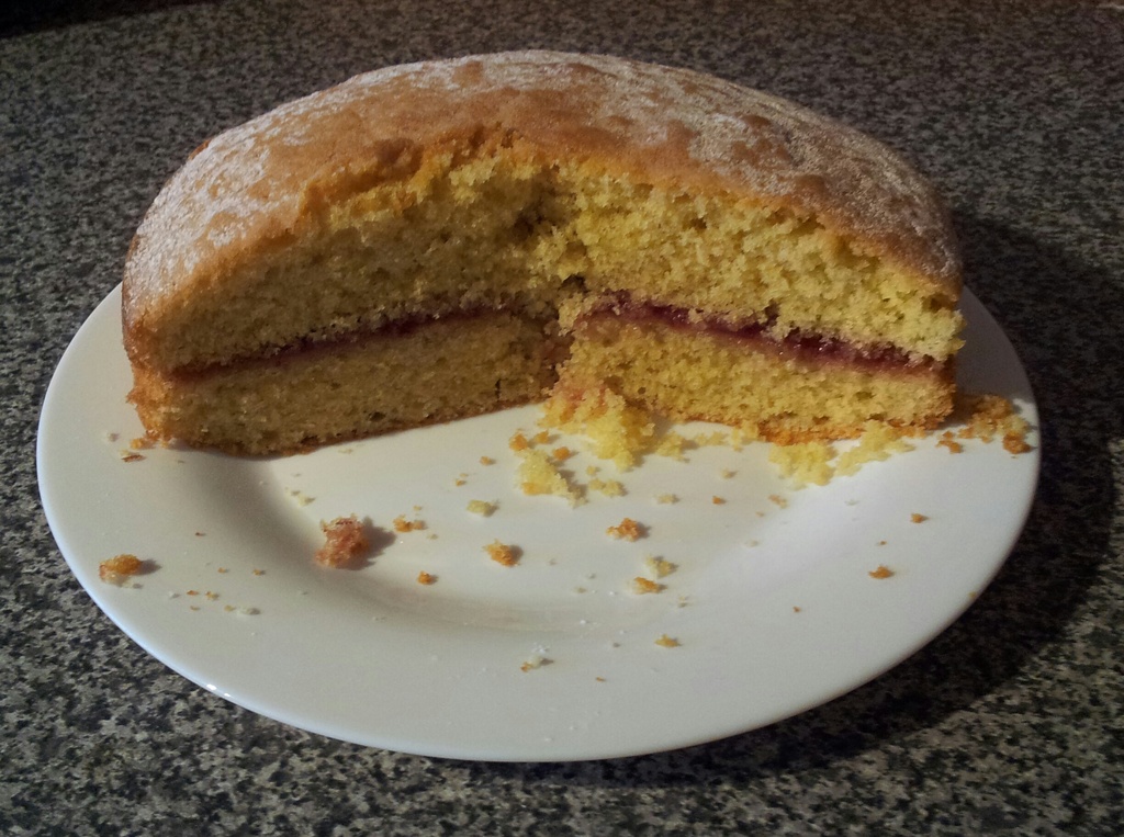 Victoria Sponge by elainepenney