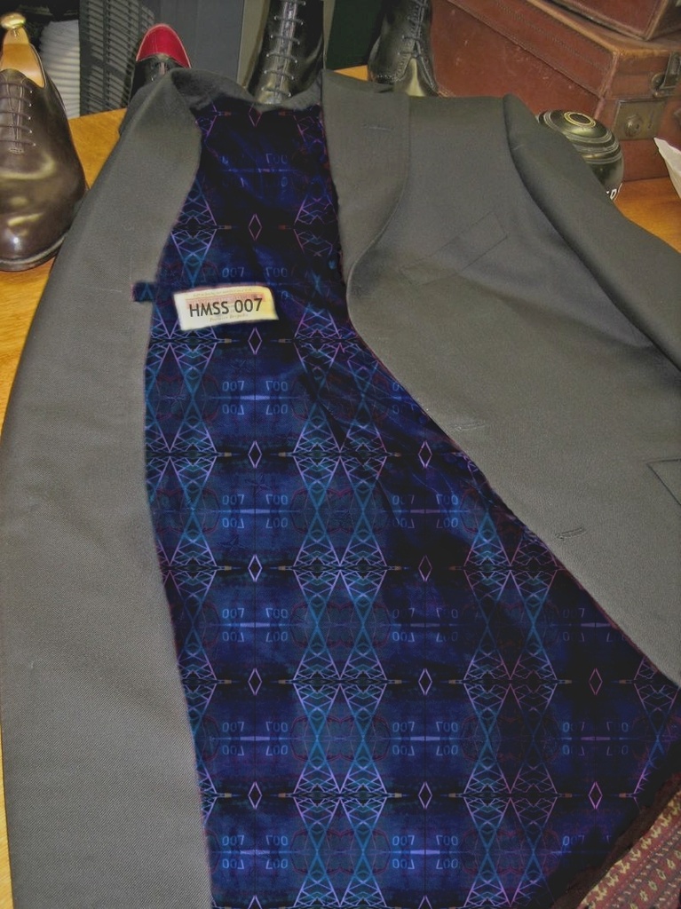 Bond pattern suit lining by sabresun