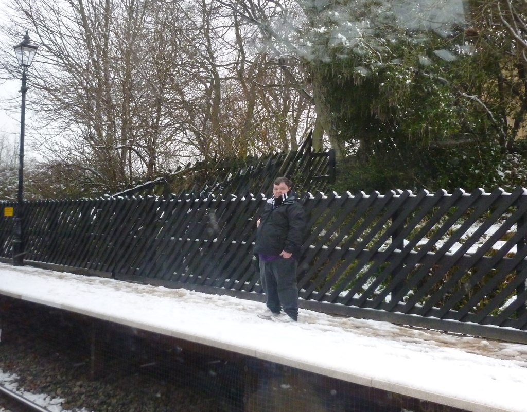 snowman saltaire station by denidouble