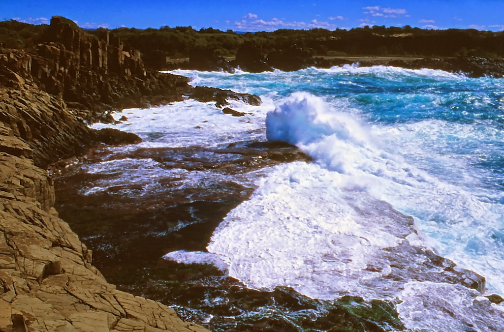 Cliff side by peterdegraaff