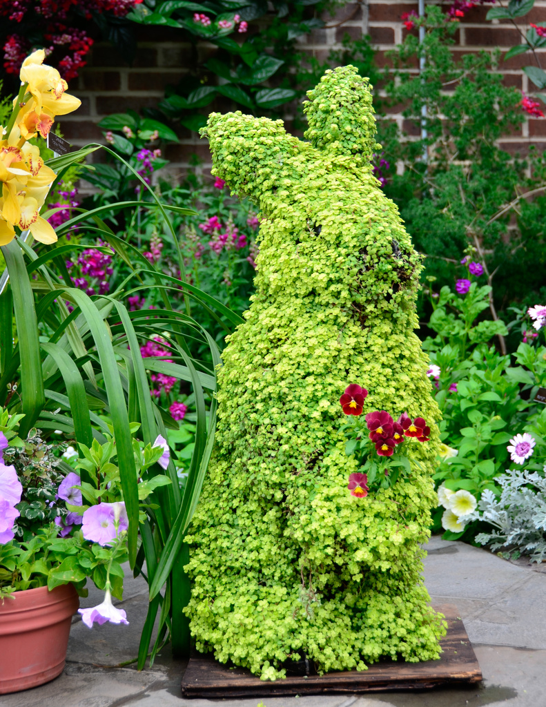 Topiary Bunny by lesip