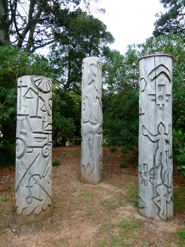 Robertson Sculptures by onewing