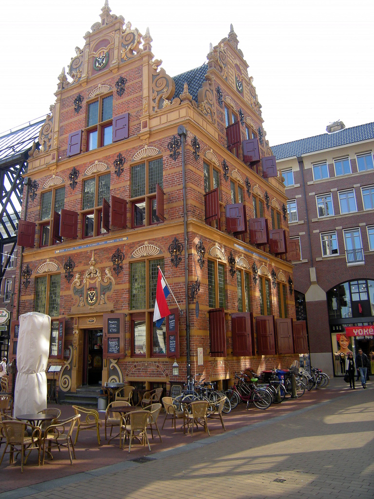 The old gold office of the town Groningen by pyrrhula