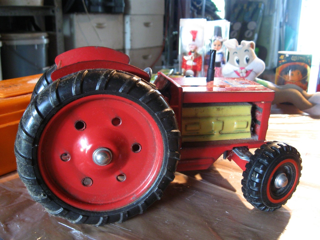 The Red Tractor by mozette