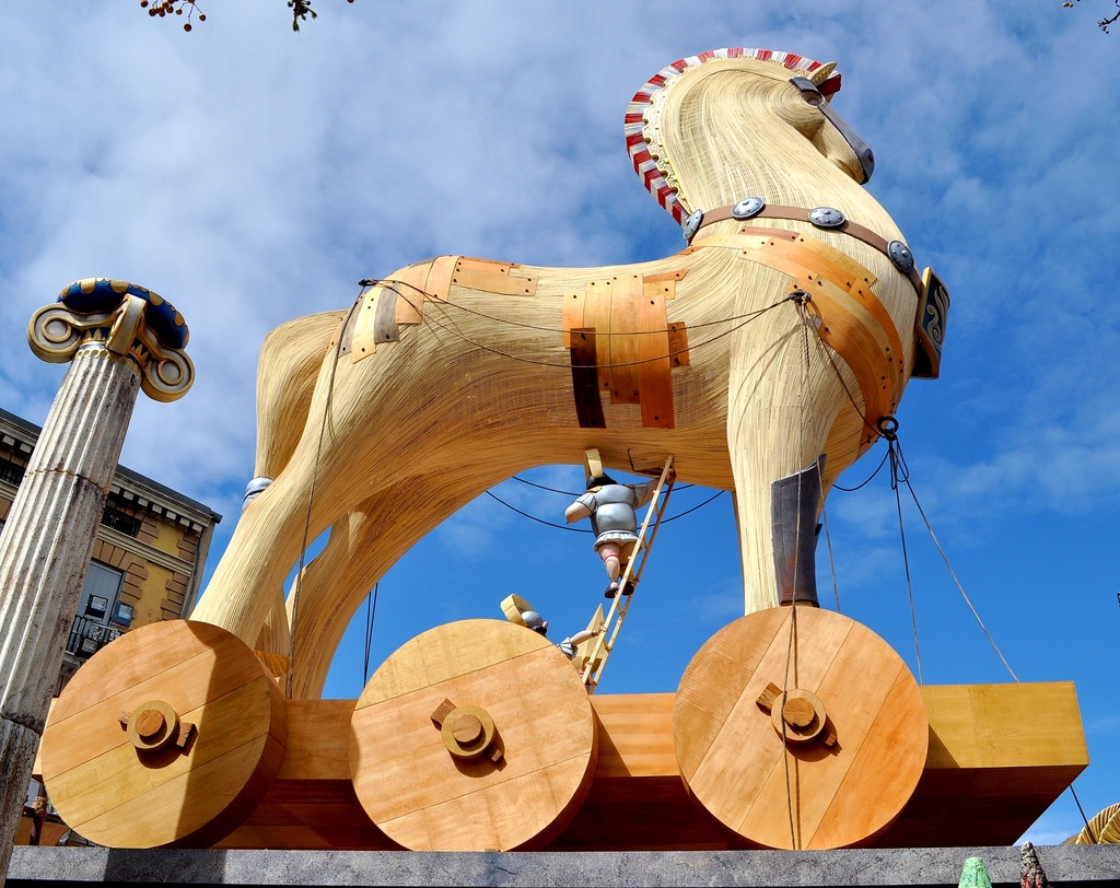 Trojan horse... by philbacon