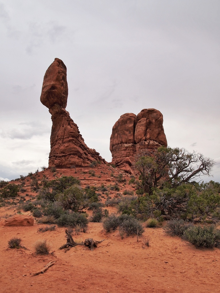 Balanced Rock by peterdegraaff