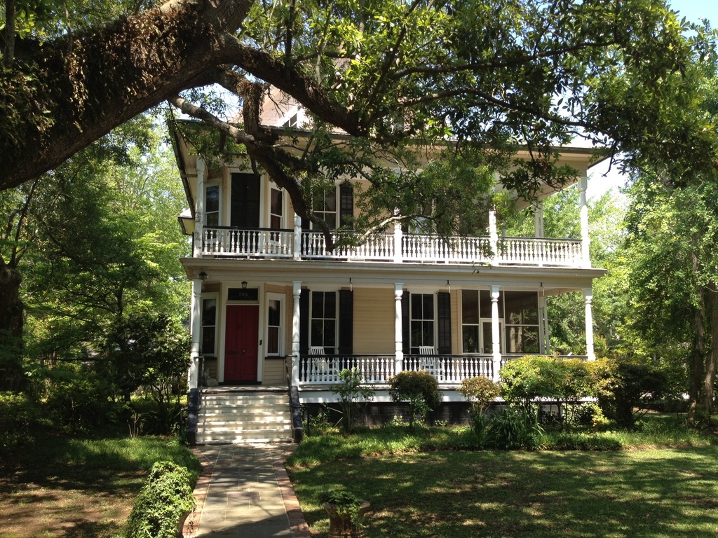 Old house,  Mount Pleasant, SC by congaree
