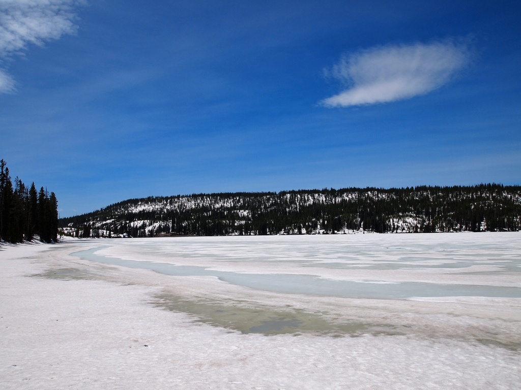 Lewis Lake by peterdegraaff