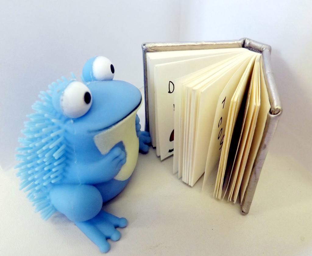 Blue Froggy Reading by itsonlyart