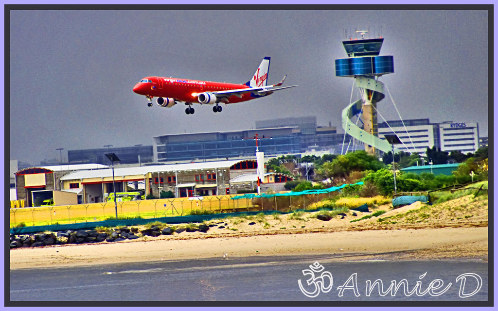Sydney Airport by annied