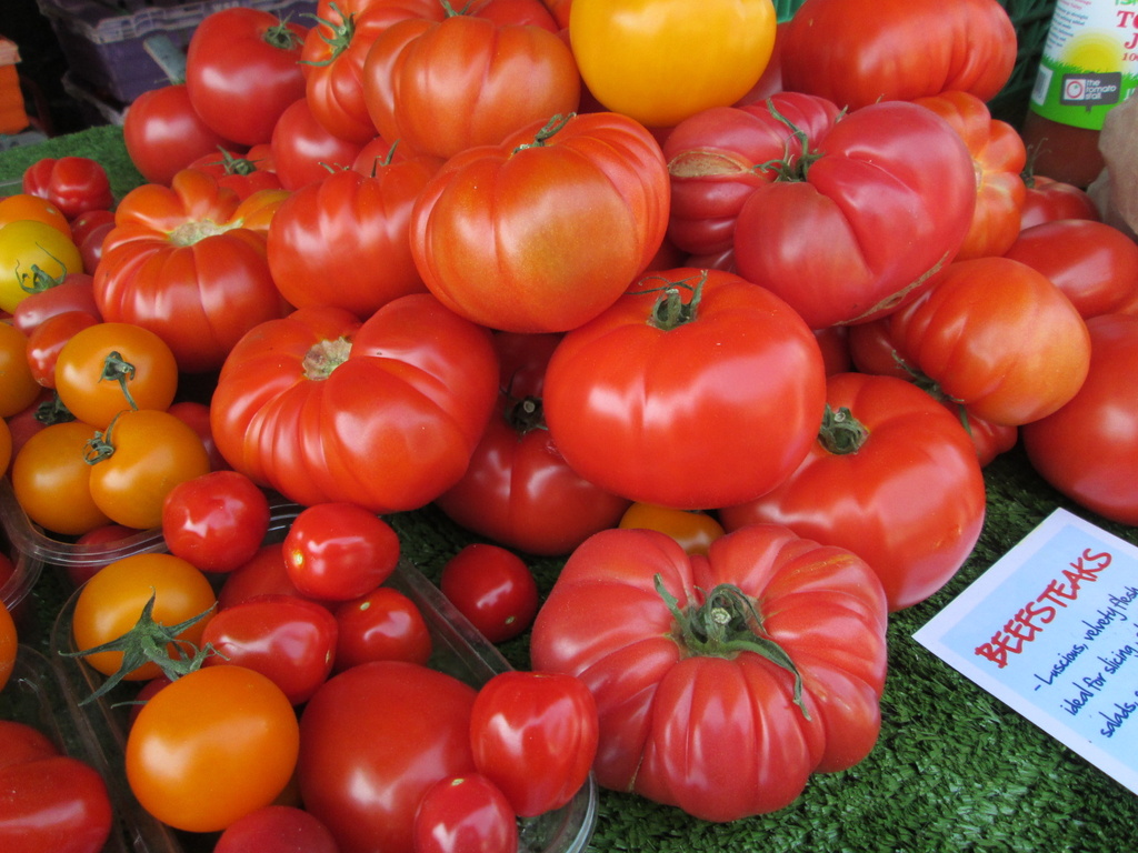 'veg': tomatoes for sale in Petersfield market by quietpurplehaze